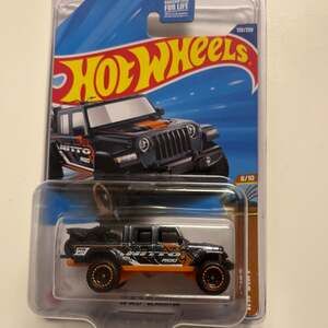 Hot Wheels 2024 Super Treasure Hunt '20 Jeep Gladiator
